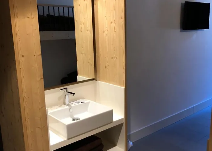 Catrina ديسنتس