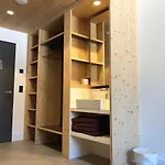 Catrina Hostel *