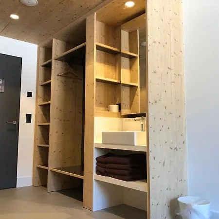 Catrina Hostel *